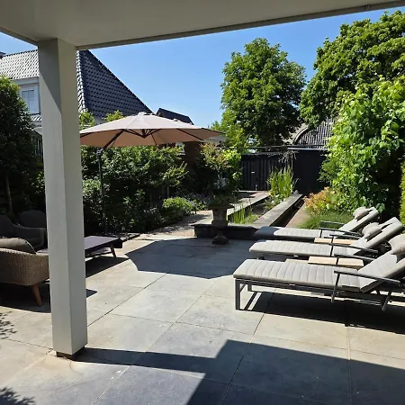 Luxury Bed & Wellness With Sauna And Jacuzzi Casa de Férias