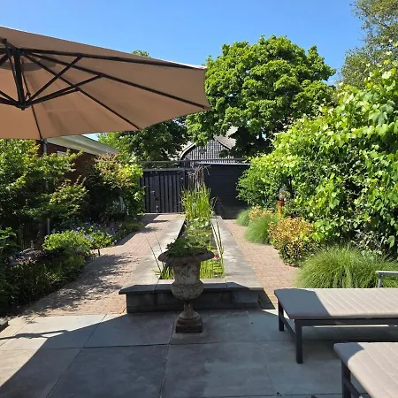 Casa de Férias Luxury Bed & Wellness With Sauna And Jacuzzi *
