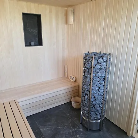 Luxury Bed & Wellness With Sauna And Jacuzzi Casa de Férias Sint Pancras