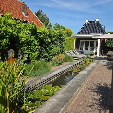 Luxury Bed & Wellness With Sauna And Jacuzzi