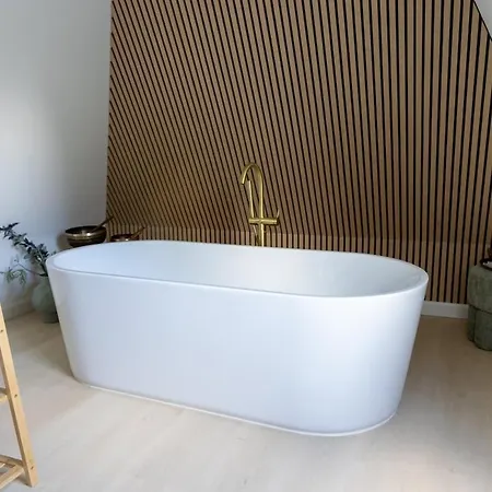 Сasa de vacaciones Luxury Bed & Wellness With Sauna And Jacuzzi